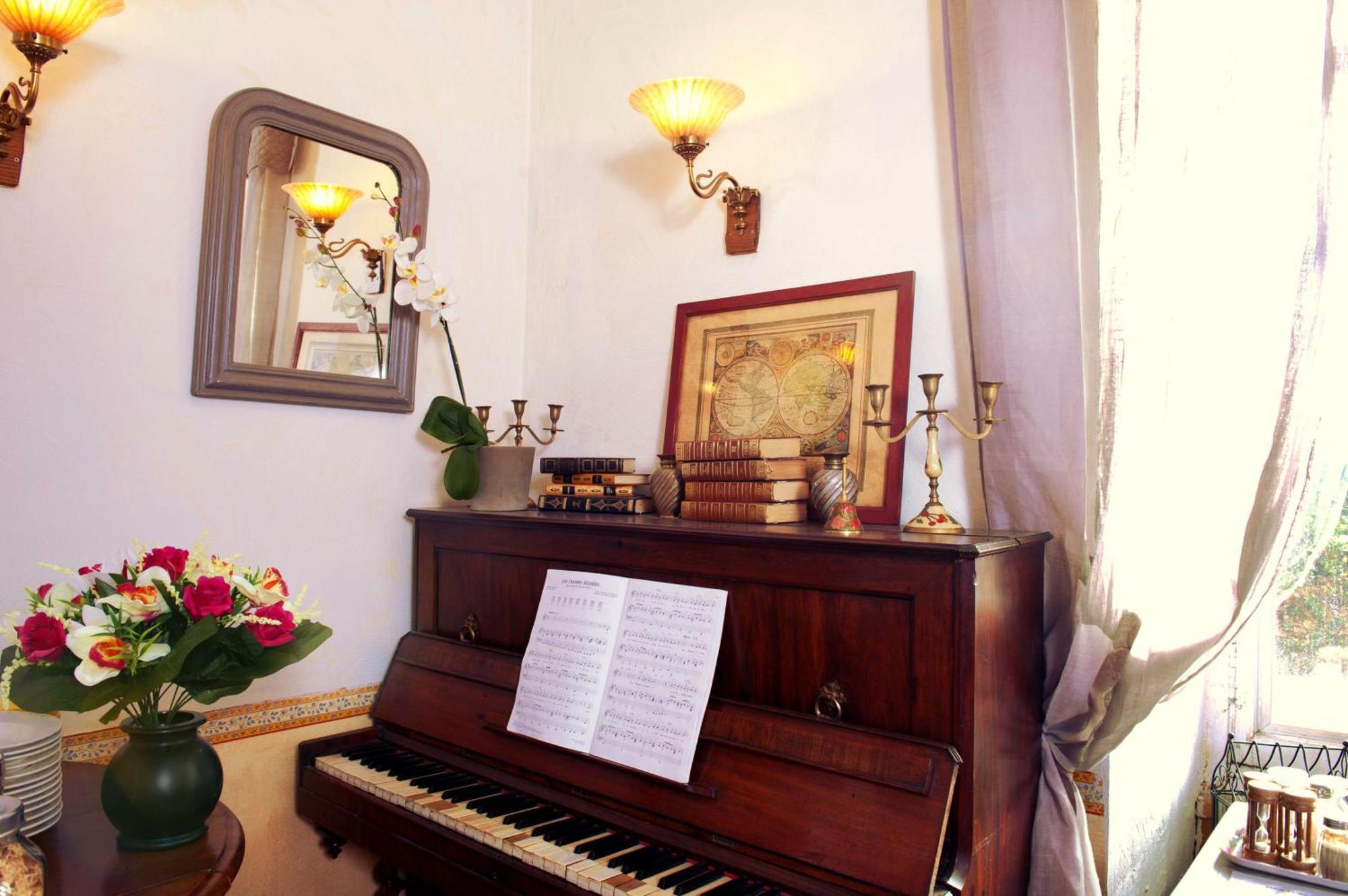 Entraigues-sur-la-Sorgue Hotel Du Parc, Avignon Est, The Originals City, מראה חיצוני תמונה
